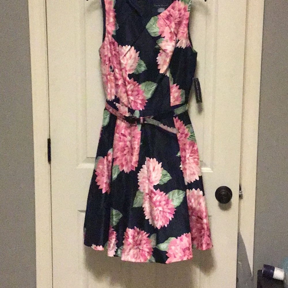 Ladies Spring Dress - Picture 7 of 8